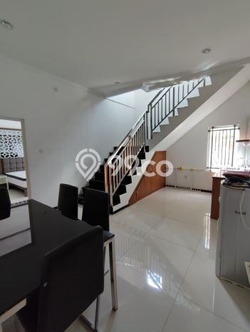 Lokasi strategis! Rumah siap huni disewakan di Candisari LB 200m2 Lokasi strategis! Rumah siap huni disewakan di Candisari LB 200m2