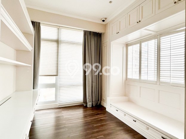 Dijual Apartemen Luxury di Simprug 3 Kamar & 3 Kamar Mandi Dijual Apartemen Luxury di Simprug 3 Kamar & 3 Kamar Mandi