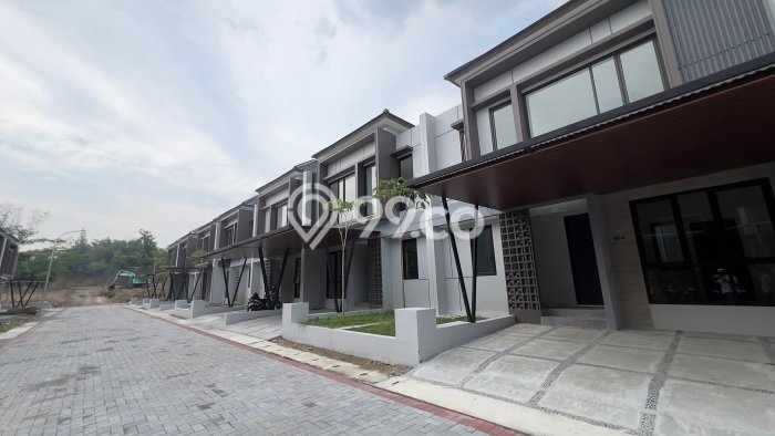 Rumah Asri di Solo Baru, Surakarta, Luas 77m² Bangunan 75m² Rumah Asri di Solo Baru, Surakarta, Luas 77m² Bangunan 75m²