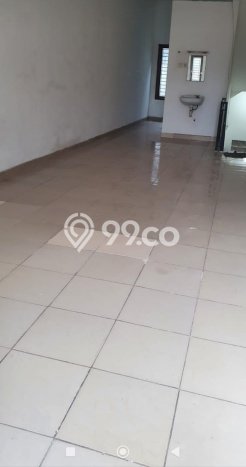 Jarang Ada! Rumah Sewa 4 Kamar Nyaman Siap Huni Roxy Jarang Ada! Rumah Sewa 4 Kamar Nyaman Siap Huni Roxy