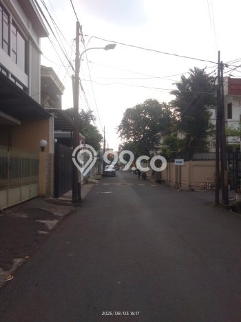 For Sale! Premium House LT 304m2 Desain Elegan di Tomang For Sale! Premium House LT 304m2 Desain Elegan di Tomang