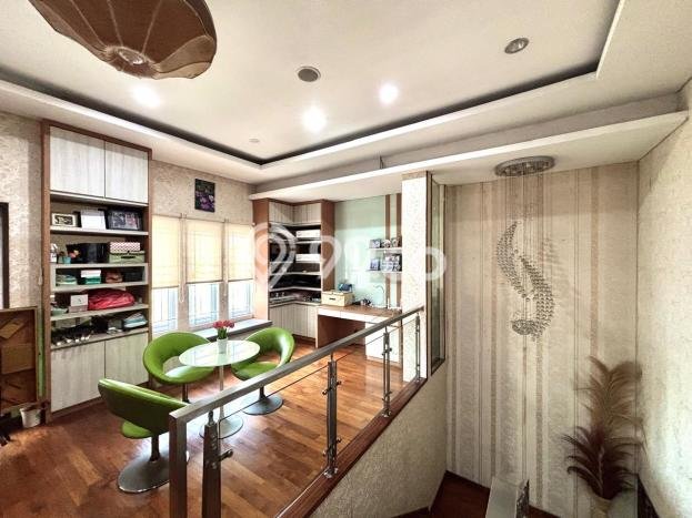Ready to Use! Premium House LT 200m2 Desain Modern di Daan Mogot Ready to Use! Premium House LT 200m2 Desain Modern di Daan Mogot