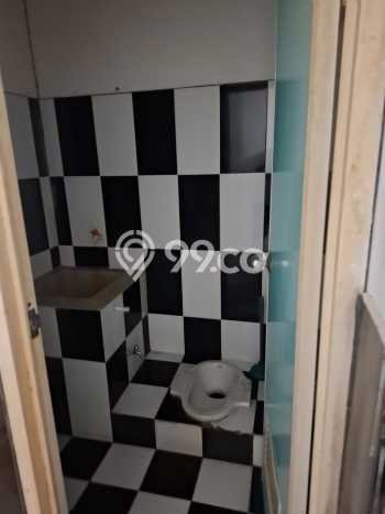 Rumah sewa siap huni 2 KT di Taman Surya, Jakarta Barat Rumah sewa siap huni 2 KT di Taman Surya, Jakarta Barat