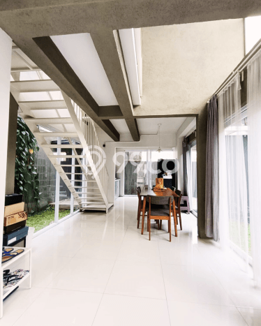 Jual Rumah Mewah Megah Dengan View Eksklusif di Dago, Bandung Jual Rumah Mewah Megah Dengan View Eksklusif di Dago, Bandung