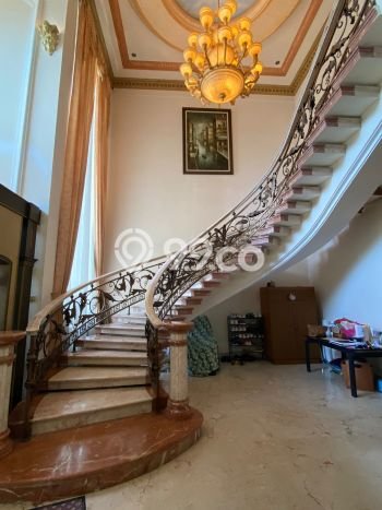 Dijual Rumah Premium dengan Fasilitas Sekitar Lengkap di Pantai Indah Kapuk, Jakarta Utara Dijual Rumah Premium dengan Fasilitas Sekitar Lengkap di Pantai Indah Kapuk, Jakarta Utara