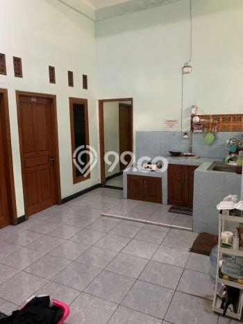 Unit Kost Dijual di Tlogosari dengan 11 Kamar Area Ramai Unit Kost Dijual di Tlogosari dengan 11 Kamar Area Ramai