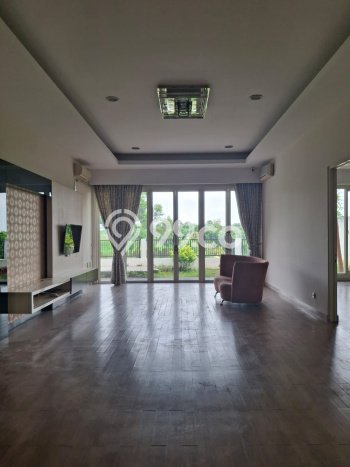 Rumah Mewah LB 340m2 Siap Huni Desain Elegan di Candi Golf, Semarang Rumah Mewah LB 340m2 Siap Huni Desain Elegan di Candi Golf, Semarang