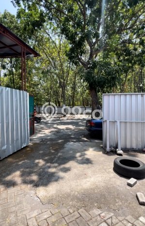 Ruko Bagus LT 132m2 LB 208m2 Dijual di Gunung Pati Semarang Ruko Bagus LT 132m2 LB 208m2 Dijual di Gunung Pati Semarang