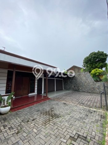 Hunian Mewah Dijual LT 430m2 di Gayamsari, Semarang Hunian Mewah Dijual LT 430m2 di Gayamsari, Semarang