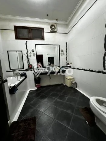 Disewakan! Rumah 4 Kamar Tidur &
4 Kamar Mandi di Sunter, Jakarta Utara Disewakan! Rumah 4 Kamar Tidur &
4 Kamar Mandi di Sunter, Jakarta Utara