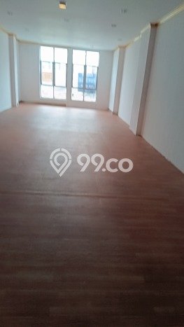 Ruko Dijual di Jakarta Barat LT 85m2 & LB 240m2 Lokasi Terbaik! Ruko Dijual di Jakarta Barat LT 85m2 & LB 240m2 Lokasi Terbaik!
