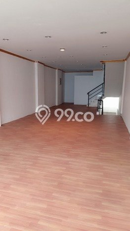 Ruko Dijual di Jakarta Barat LT 85m2 & LB 240m2 Lokasi Terbaik! Ruko Dijual di Jakarta Barat LT 85m2 & LB 240m2 Lokasi Terbaik!