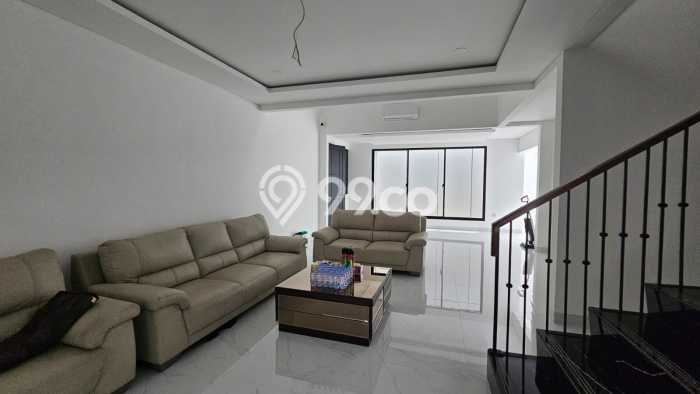Dijual Rumah Luas Megah Dengan View Eksklusif di Sektor 9-Bintaro, Tangerang Selatan Dijual Rumah Luas Megah Dengan View Eksklusif di Sektor 9-Bintaro, Tangerang Selatan
