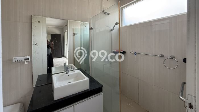 Jarang Ada! Rumah Kontrakan 4 Kamar Nyaman Siap Huni Bintaro Jarang Ada! Rumah Kontrakan 4 Kamar Nyaman Siap Huni Bintaro