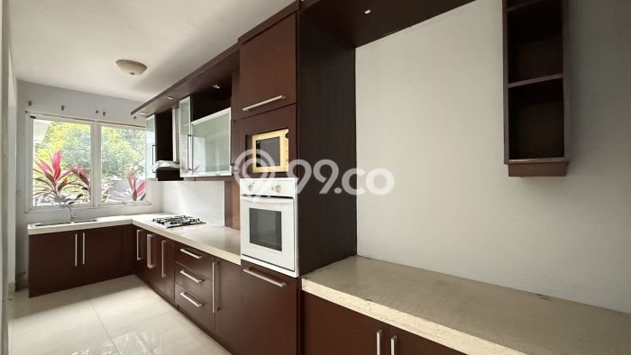 Rumah Sewa Tangerang Selatan LT 390m2 LB 500m2 Kawasan Bintaro Rumah Sewa Tangerang Selatan LT 390m2 LB 500m2 Kawasan Bintaro