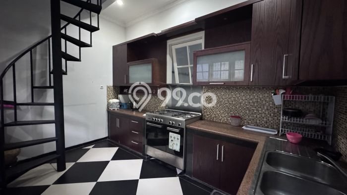 Rumah sewa siap pakai 4 Kamar Tidur di Bintaro, Tangerang Selatan Rumah sewa siap pakai 4 Kamar Tidur di Bintaro, Tangerang Selatan