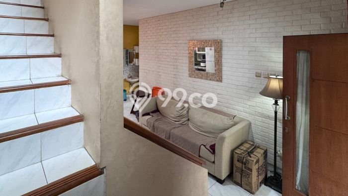Rumah Modern 3 KT di Bintaro Tangerang Selatan Full Furnished Rumah Modern 3 KT di Bintaro Tangerang Selatan Full Furnished