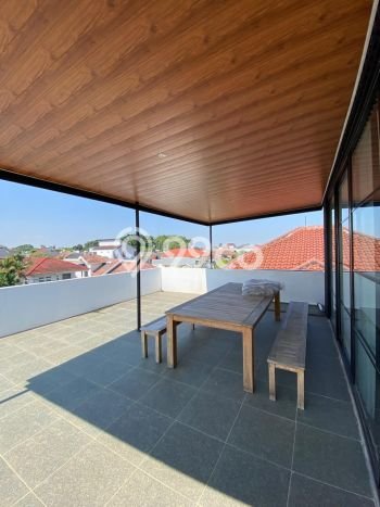 Ready to Use! Premium House LT 245m2 Desain Elegan di Bintaro Ready to Use! Premium House LT 245m2 Desain Elegan di Bintaro