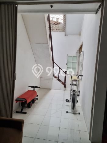 Rumah Luxury Modern Tanpa Renovasi di Taman Ratu Jakarta Barat Rumah Luxury Modern Tanpa Renovasi di Taman Ratu Jakarta Barat