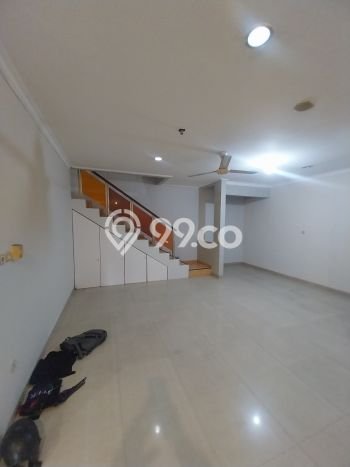 Rumah sewa siap huni 4 Kamar Tidur di Tomang, Jakarta Barat Rumah sewa siap huni 4 Kamar Tidur di Tomang, Jakarta Barat