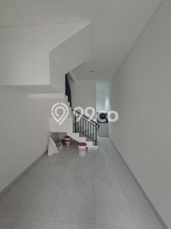 Jual Rumah Eksklusif 3 KT di Duri Kepa, Jakarta Barat Jual Rumah Eksklusif 3 KT di Duri Kepa, Jakarta Barat