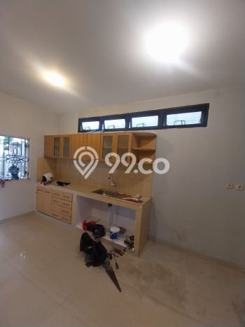 Rumah sewa siap huni 4 Kamar Tidur di Tomang, Jakarta Barat Rumah sewa siap huni 4 Kamar Tidur di Tomang, Jakarta Barat
