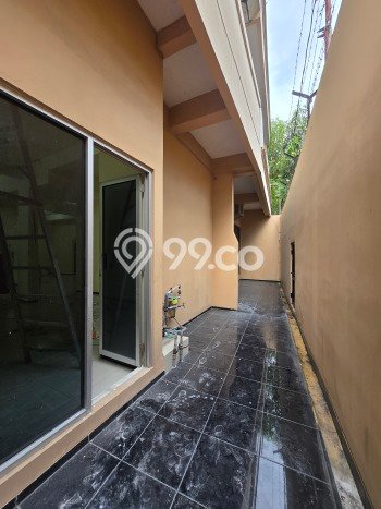 LOKASI BISNIS! Ruko Disewakan Kawasan Semarang Tengah, Luas 400m², Jalan Strategis LOKASI BISNIS! Ruko Disewakan Kawasan Semarang Tengah, Luas 400m², Jalan Strategis