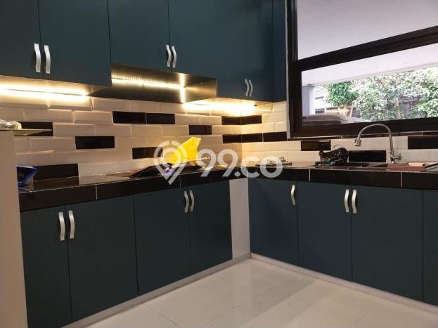 Rumah Modern 4 KT LT 195m2 di Cihanjuang Rumah Modern 4 KT LT 195m2 di Cihanjuang