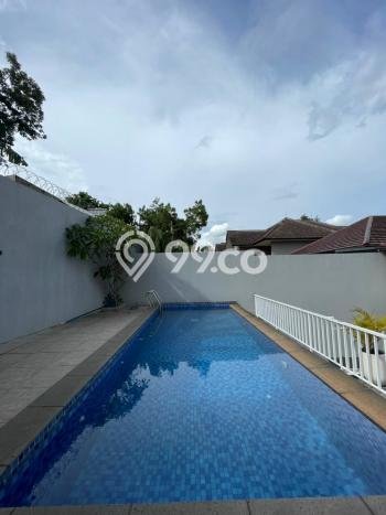 Ready to Use! Luxury House LT 297m2 Desain Modern di Setiabudi Ready to Use! Luxury House LT 297m2 Desain Modern di Setiabudi