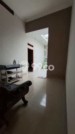 Ready to Use! Luxury House LT 213m2 Desain Modern di Buah Batu Ready to Use! Luxury House LT 213m2 Desain Modern di Buah Batu
