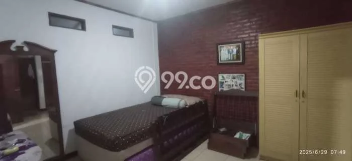 Disewakan! Rumah 2 Kamar Tidur &
2 Kamar Mandi di Ciumbuleuit, Bandung Disewakan! Rumah 2 Kamar Tidur &
2 Kamar Mandi di Ciumbuleuit, Bandung