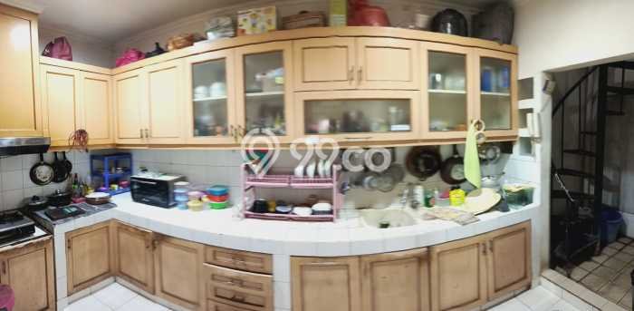 Hunian Elit LB 180m2 Siap Huni Desain Elegan di Bintaro, Tangerang Selatan Hunian Elit LB 180m2 Siap Huni Desain Elegan di Bintaro, Tangerang Selatan
