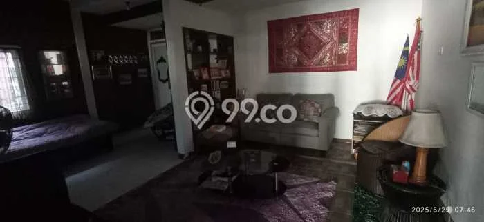 Disewakan! Rumah 2 Kamar Tidur &
2 Kamar Mandi di Ciumbuleuit, Bandung Disewakan! Rumah 2 Kamar Tidur &
2 Kamar Mandi di Ciumbuleuit, Bandung