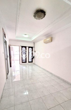Dijual Rumah Strategis Bagus Punya 4 KT di Kelapa Gading Jakarta Utara SHM Dijual Rumah Strategis Bagus Punya 4 KT di Kelapa Gading Jakarta Utara SHM