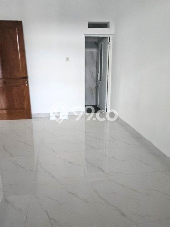 Rumah Strategis Modern Lb 100m2 di Cakung, Jakarta Timur Rumah Strategis Modern Lb 100m2 di Cakung, Jakarta Timur