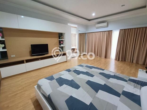 Dijual Rumah Mewah Elegan Dengan View Cantik di Graha Padma, Semarang Dijual Rumah Mewah Elegan Dengan View Cantik di Graha Padma, Semarang
