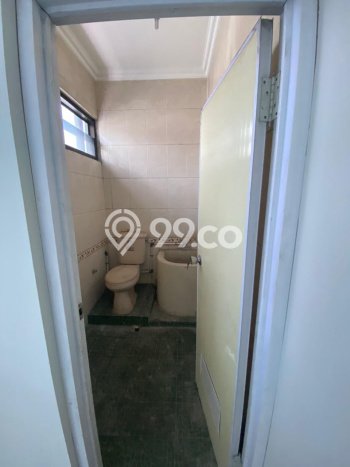 Area Ramai! Ruko Dijual di Pedurungan untuk Bisnis Luas Bangunan 300m2 Area Ramai! Ruko Dijual di Pedurungan untuk Bisnis Luas Bangunan 300m2
