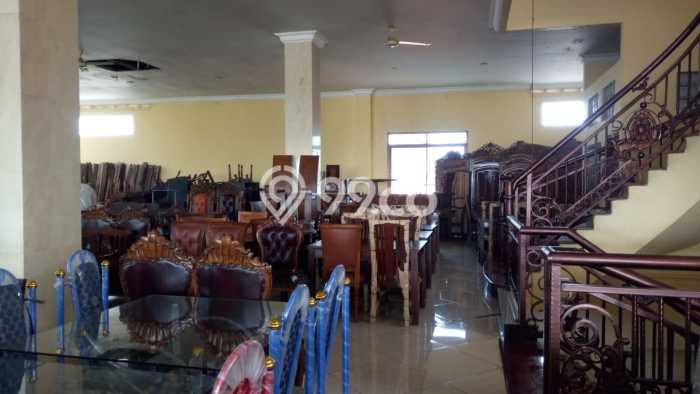 Ruko Dijual di Semarang LT 688m2 & LB 2100m2 Lokasi Terbaik! Ruko Dijual di Semarang LT 688m2 & LB 2100m2 Lokasi Terbaik!