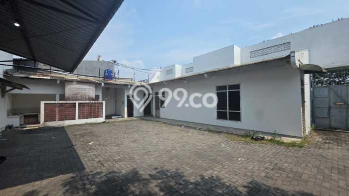 Gudang Area Komersial Kawasan Semarang Barat, Luas 800m2m², Jalan Raya Gudang Area Komersial Kawasan Semarang Barat, Luas 800m2m², Jalan Raya