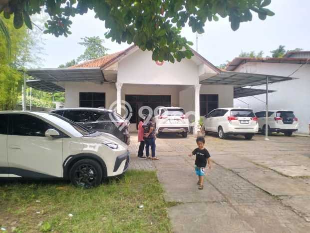 Unit Gudang Paling Strategis di Tugu Semarang dengan LB 3664m2 Unit Gudang Paling Strategis di Tugu Semarang dengan LB 3664m2