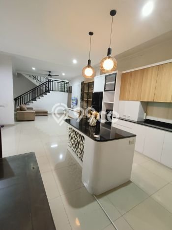Dijual Rumah Mewah Elegan Dengan View Cantik di Graha Padma, Semarang Dijual Rumah Mewah Elegan Dengan View Cantik di Graha Padma, Semarang