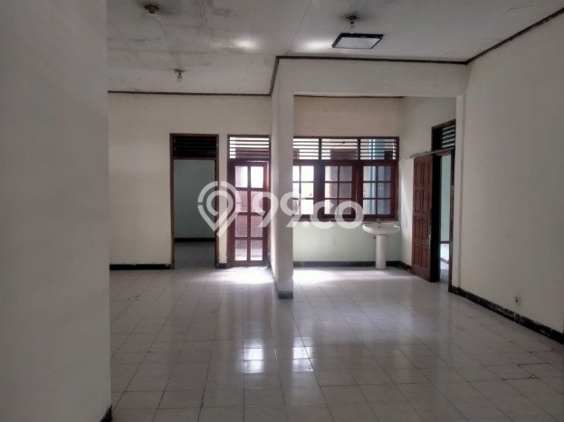 Rumah Sewa Semarang LT 260m2 LB 272m2 Area Lamper Rumah Sewa Semarang LT 260m2 LB 272m2 Area Lamper
