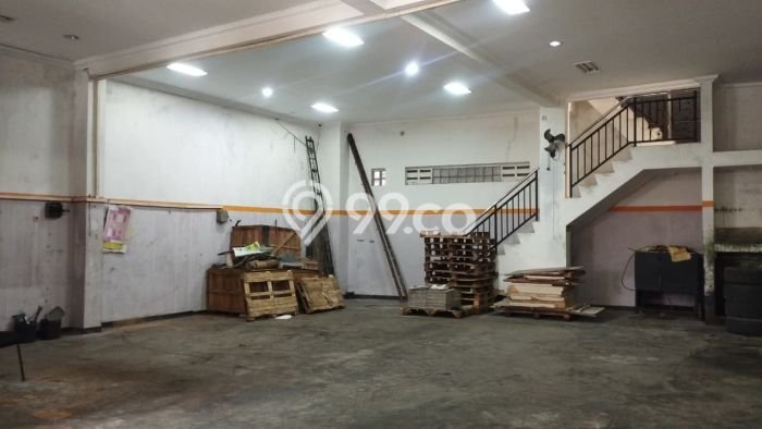 Unit Komersial Disewakan di Citarum di Area Ramai & Strategis Unit Komersial Disewakan di Citarum di Area Ramai & Strategis