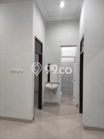 Disewakan! Rumah 2 Kamar Tidur &
2 Kamar Mandi di Tanah Mas, Semarang Disewakan! Rumah 2 Kamar Tidur &
2 Kamar Mandi di Tanah Mas, Semarang