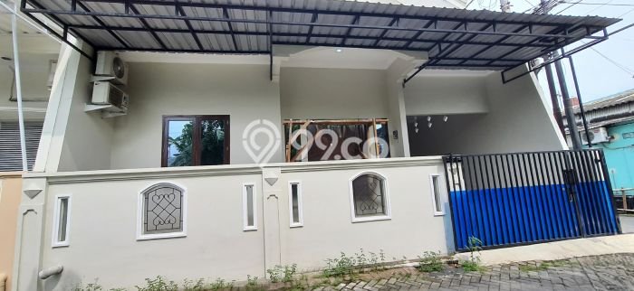 Disewakan! Rumah 2 Kamar Tidur &
2 Kamar Mandi di Tanah Mas, Semarang Disewakan! Rumah 2 Kamar Tidur &
2 Kamar Mandi di Tanah Mas, Semarang