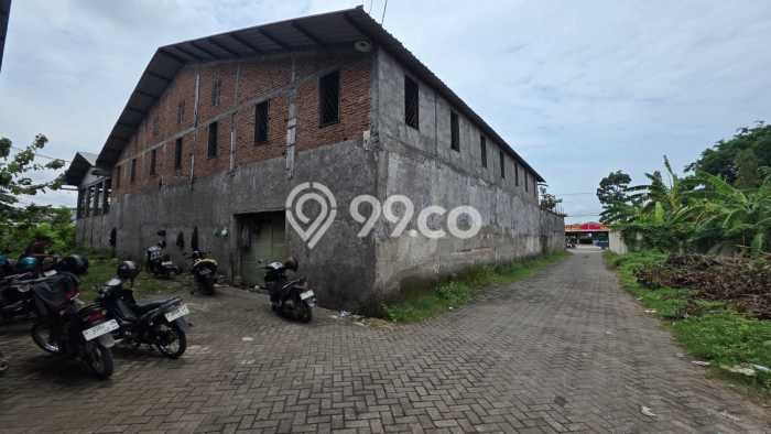 Disewakan Gudang Premium Kawasan Demak, Luas 1200m2m², Area Ramai Disewakan Gudang Premium Kawasan Demak, Luas 1200m2m², Area Ramai