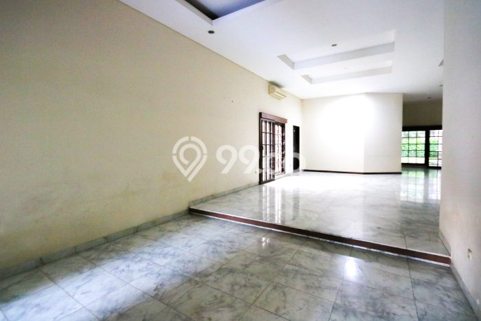 Siap Huni Hunian Elit 5 Kamar di Menteng Dekat ke Mana Saja Siap Huni Hunian Elit 5 Kamar di Menteng Dekat ke Mana Saja