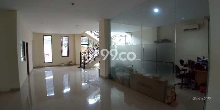 LOKASI SUPER STRATEGIS! Kantor di Pondok Aren, Luas 2000m2m², Ramai Pembeli LOKASI SUPER STRATEGIS! Kantor di Pondok Aren, Luas 2000m2m², Ramai Pembeli