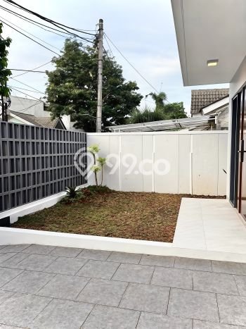 Dijual Rumah Premium dengan Fasilitas Sekitar Lengkap di BSD, Tangerang Selatan Dijual Rumah Premium dengan Fasilitas Sekitar Lengkap di BSD, Tangerang Selatan