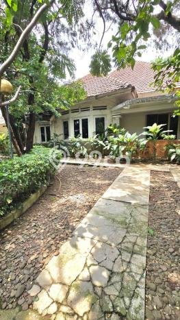 Dijual Rumah Premium dengan Fasilitas Sekitar Komplit di Menteng, Jakarta Pusat Dijual Rumah Premium dengan Fasilitas Sekitar Komplit di Menteng, Jakarta Pusat